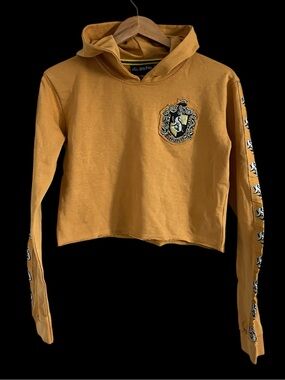Harry Potter Hufflepuff Cropped Hoodie Gold Hologram Crest Spell Out M